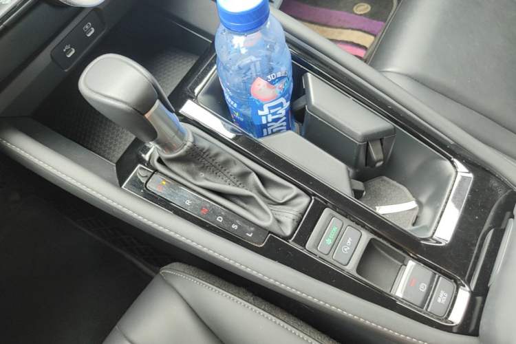 Used Honda Inspire 2023 260TURBO Deluxe Edition Gear Lever