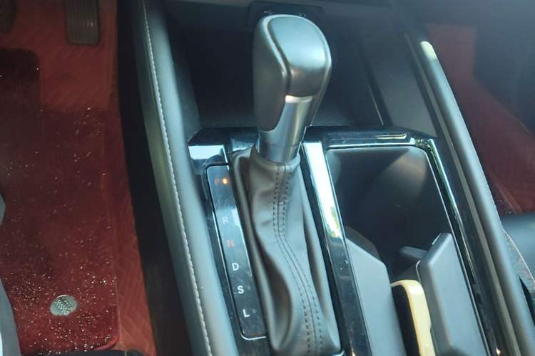 Used Honda Inspire 2023 260TURBO Deluxe Edition Gear Lever