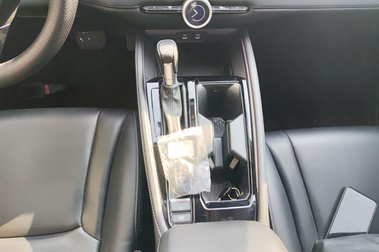 Used Honda Inspire 2023 260TURBO Deluxe Edition Gear Lever