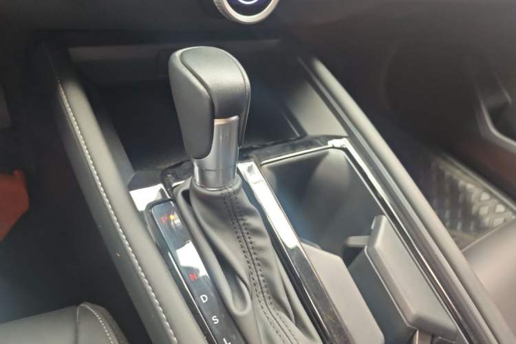 Used Honda Inspire 2023 260TURBO Deluxe Edition Gear Lever