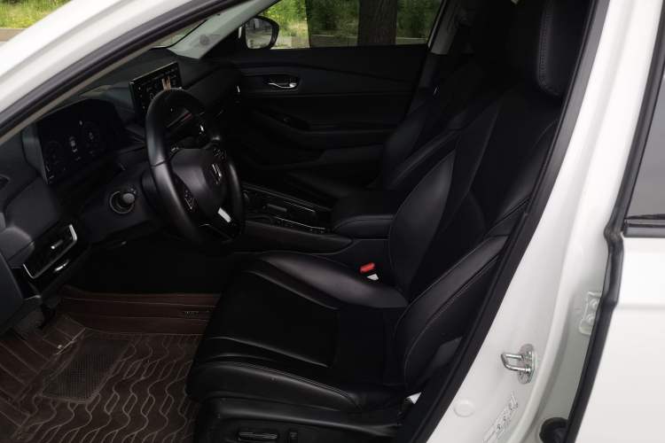 Used Honda Inspire 2023 260TURBO Deluxe Edition Left Front Seat