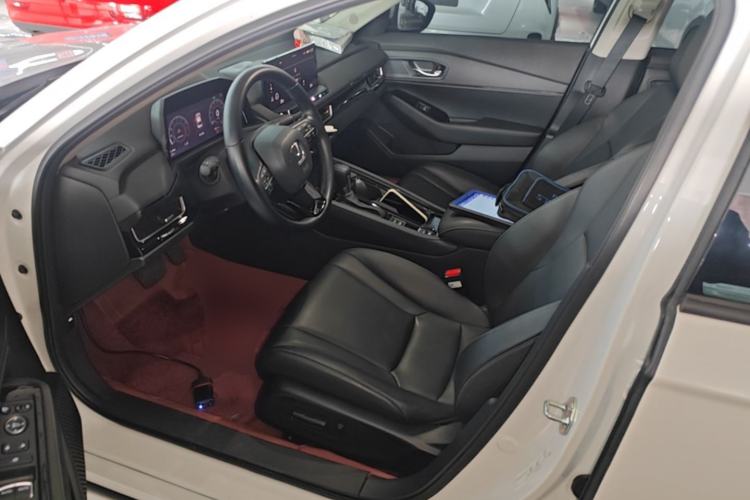 Used Honda Inspire 2023 260TURBO Deluxe Edition Left Front Seat