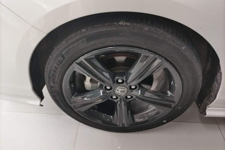 Used Honda Inspire 2023 260TURBO Deluxe Edition Left Front Wheel Hub