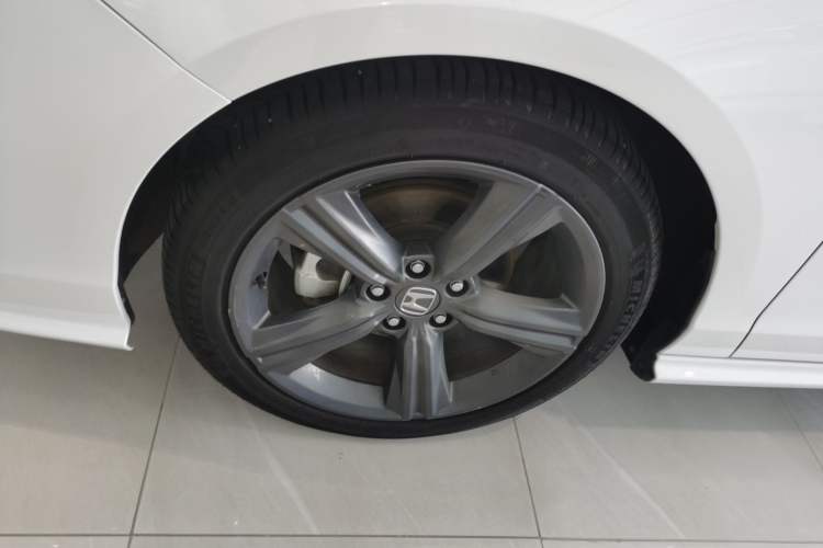 Used Honda Inspire 2023 260TURBO Deluxe Edition Left Front Wheel Hub