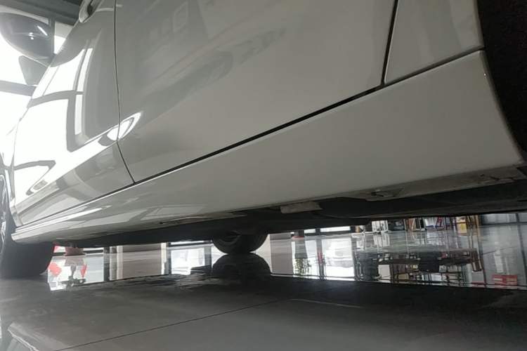 Used Honda Inspire 2023 260TURBO Deluxe Edition Left Side Sill