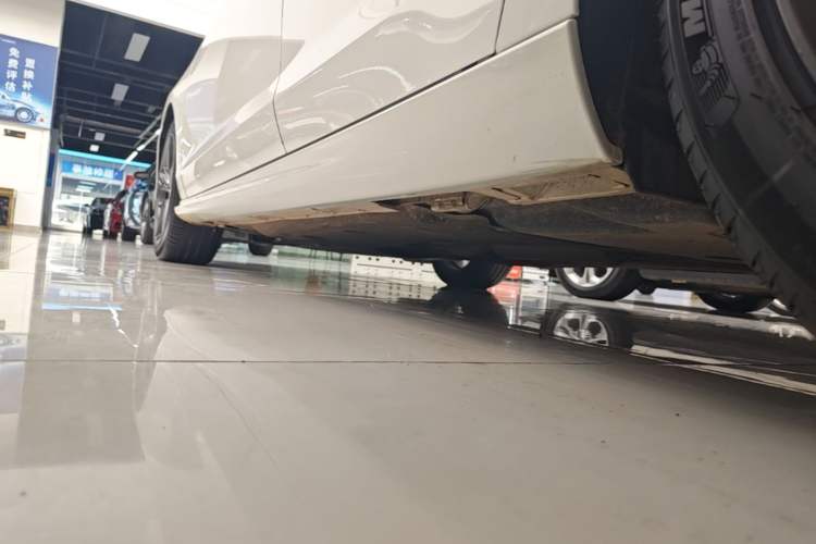 Used Honda Inspire 2023 260TURBO Deluxe Edition Left Side Sill