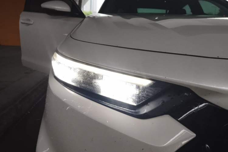 Used Honda Inspire 2023 260TURBO Elegant Edition Right Front Headlight
