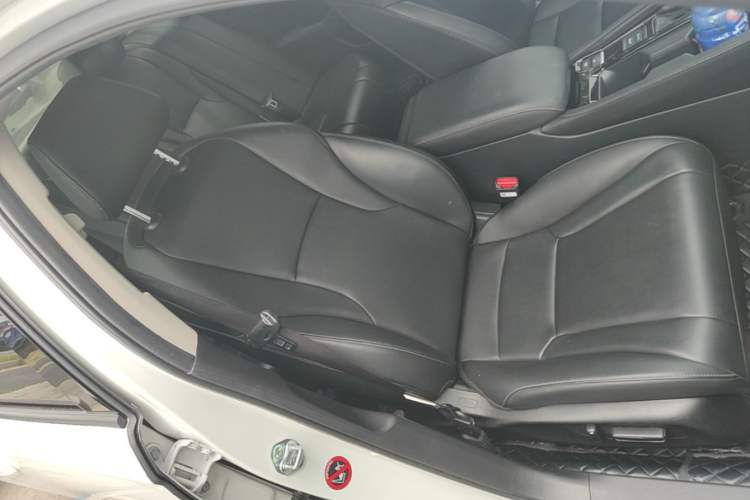Used Honda Inspire 2023 260TURBO Deluxe Edition Right Front Seat