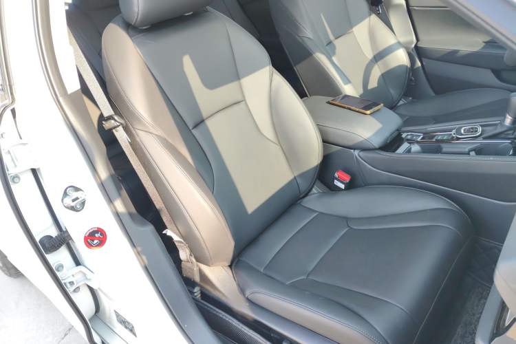 Used Honda Inspire 2023 260TURBO Deluxe Edition Right Front Seat