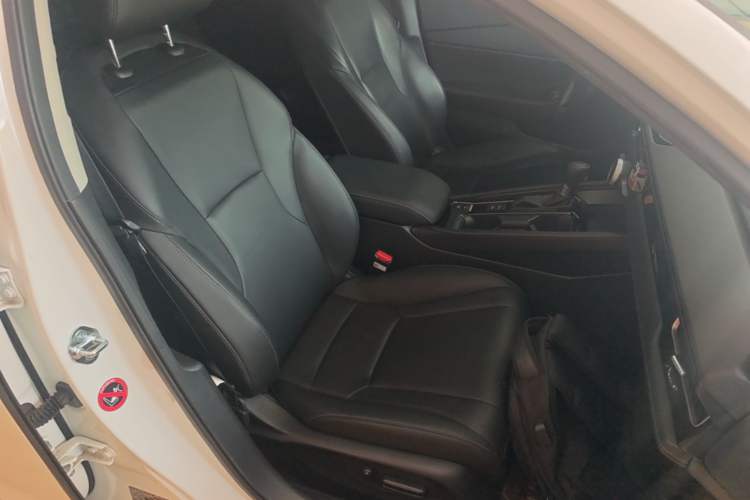 Used Honda Inspire 2023 260TURBO Deluxe Edition Right Front Seat