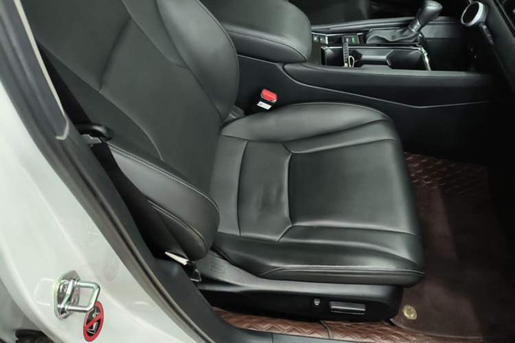 Used Honda Inspire 2023 260TURBO Deluxe Edition Right Front Seat