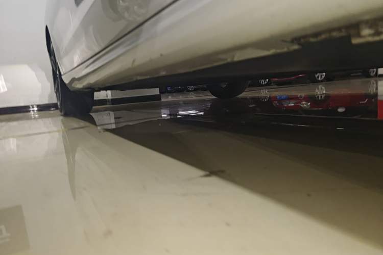 Used Honda Inspire 2023 260TURBO Deluxe Edition Right Side Sill