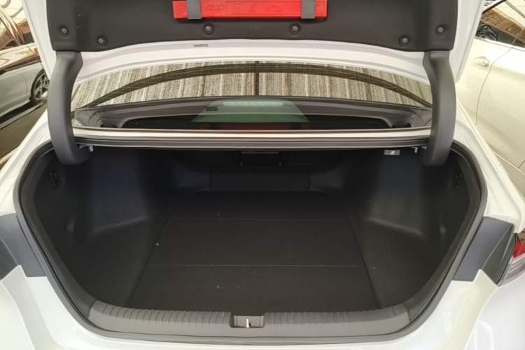 Used Honda Inspire 2023 260TURBO Elegant Edition Trunk
