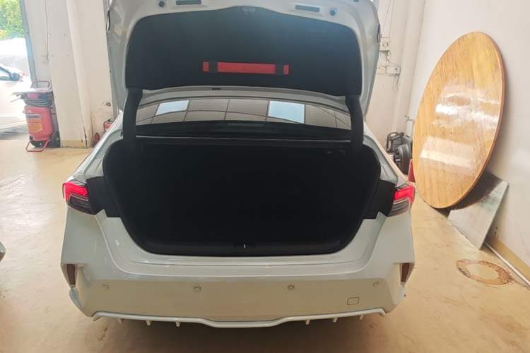 Used Honda Inspire 2023 260TURBO Deluxe Edition Trunk