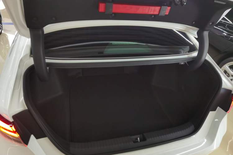 Used Honda Inspire 2023 260TURBO Deluxe Edition Trunk