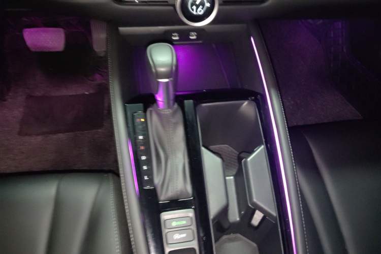 Used Honda Inspire 2024 260TURBO Elite Edition Gear Lever