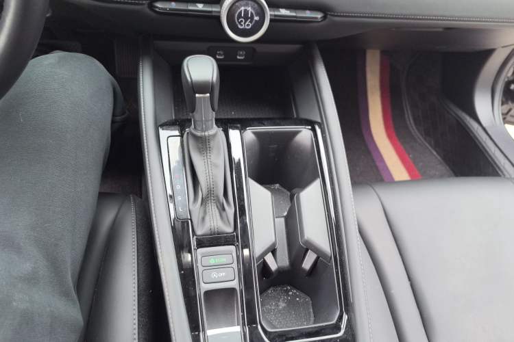 Used Honda Inspire 2024 260TURBO Elite Edition Gear Lever