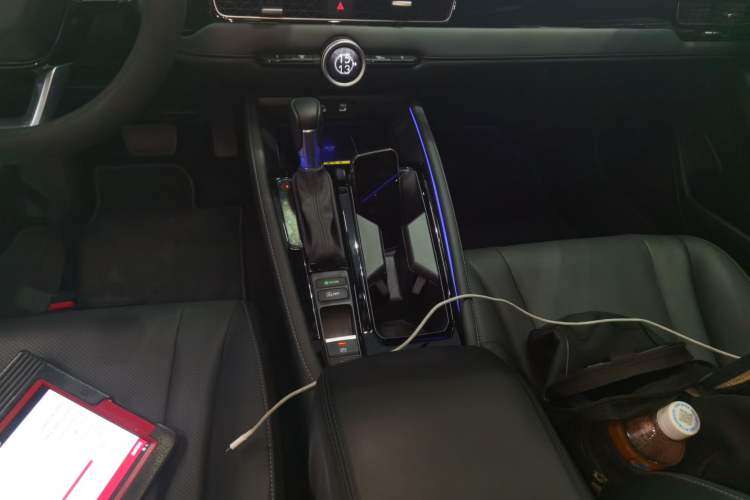 Used Honda Inspire 2024 260TURBO Elite Edition Gear Lever