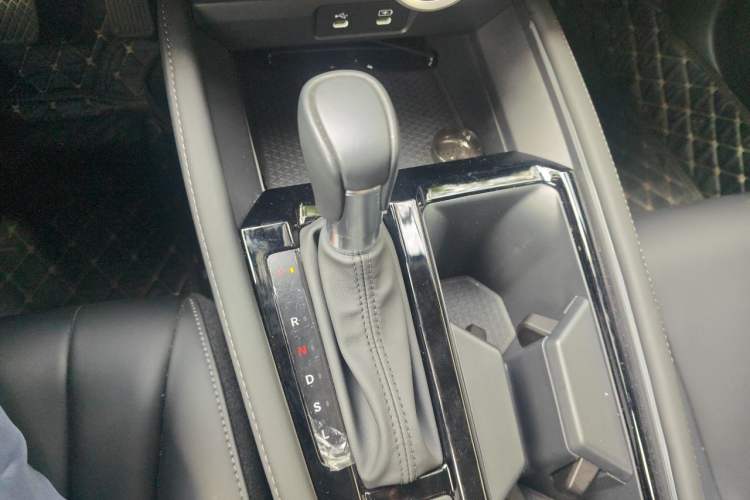 Used Honda Inspire 2024 260TURBO Elite Edition Gear Lever