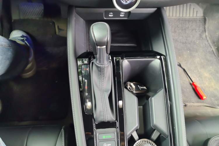 Used Honda Inspire 2024 260TURBO Elite Edition Gear Lever