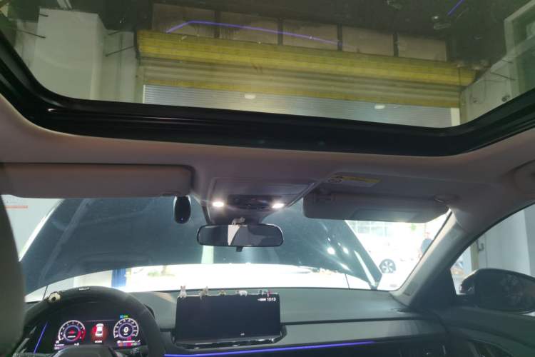 Used Honda Inspire 2024 260TURBO Elite Edition Headliner