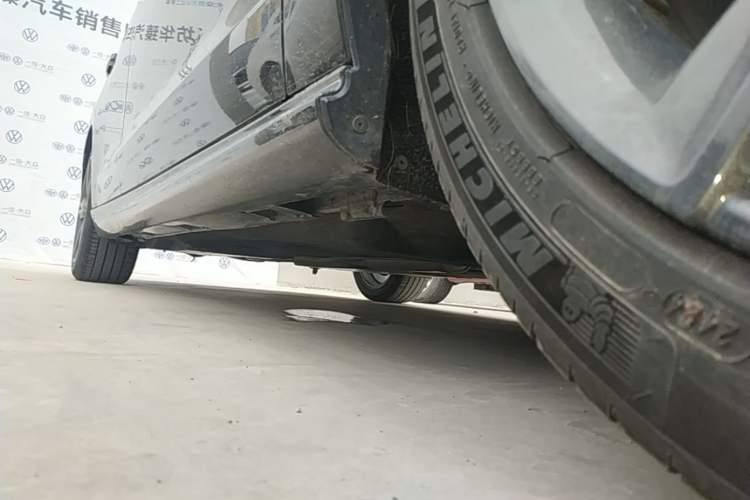 Used Honda Inspire 2024 260TURBO Elite Edition Right Side Sill