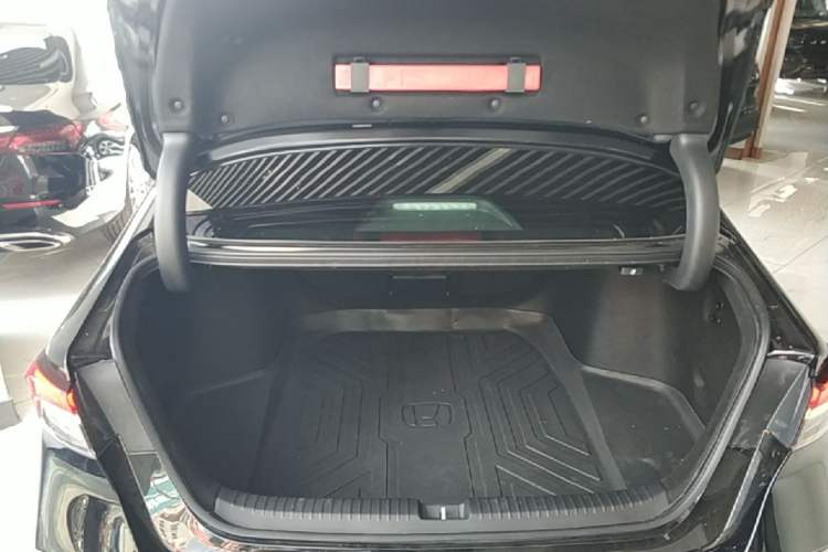 Used Honda Inspire 2024 260TURBO Elite Edition Trunk
