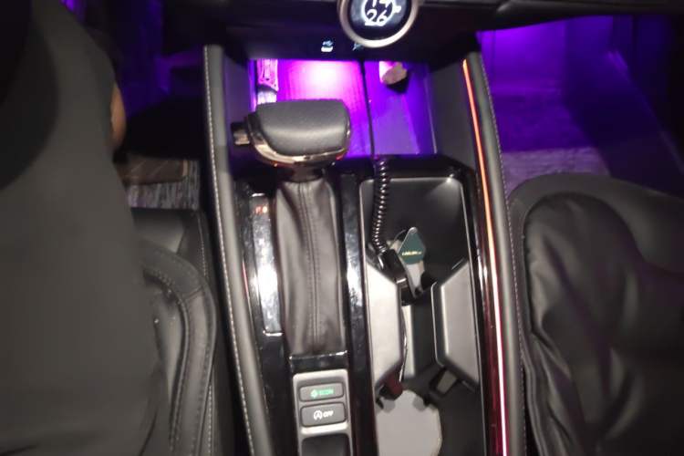 Used Honda Inspire 2024 260TURBO Elite Edition Gear Lever