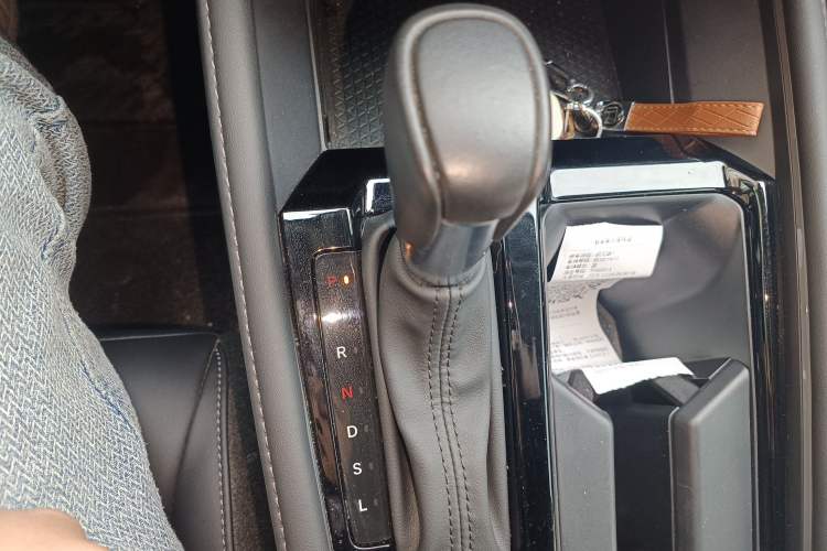 Used Honda Inspire 2024 260TURBO Elite Edition Gear Lever