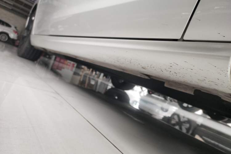 Used Honda Inspire 2024 260TURBO Elite Edition Right Side Sill