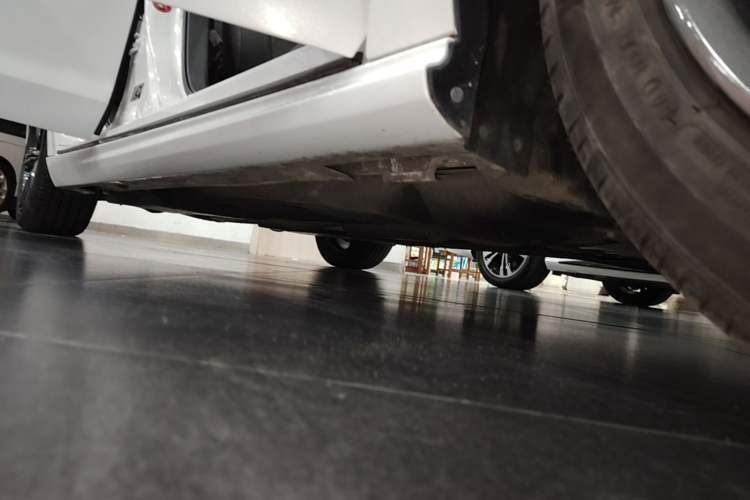 Used Honda Inspire 2024 260TURBO Elite Edition Right Side Sill