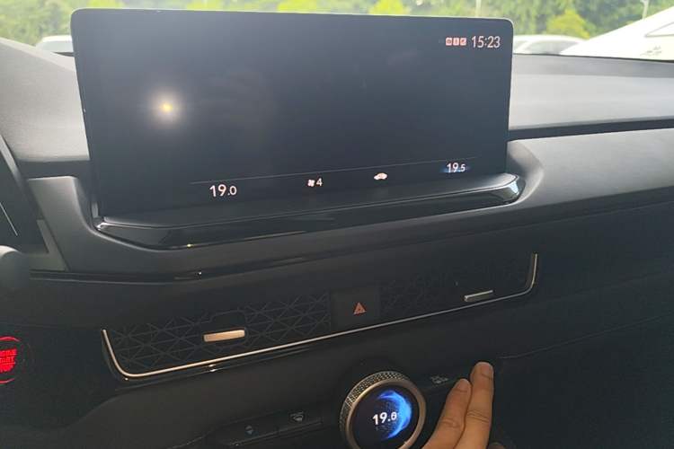 Used Honda Inspire 2025 260TURBO Elegant Edition Audio And AC Panel