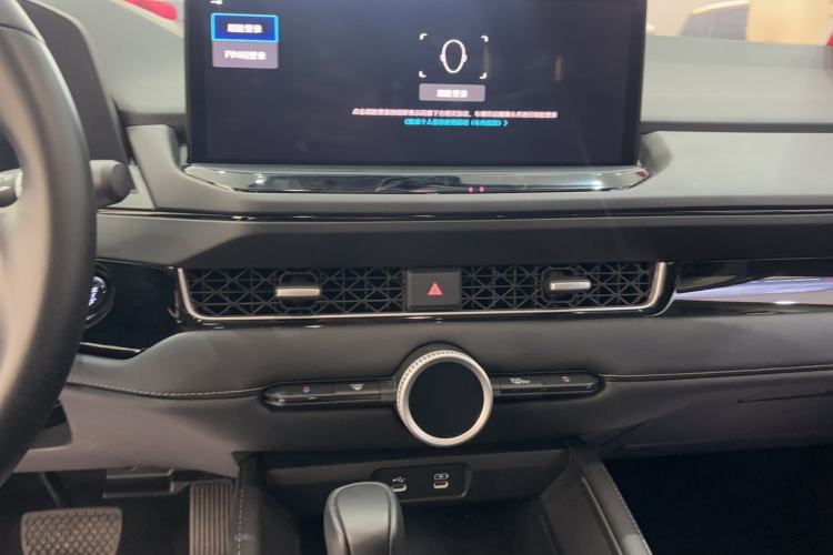 Used Honda Inspire 2025 260TURBO Elite Edition Audio And AC Panel