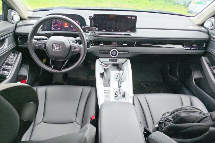 Used Honda Inspire 2025 260TURBO Elite Edition Center Console