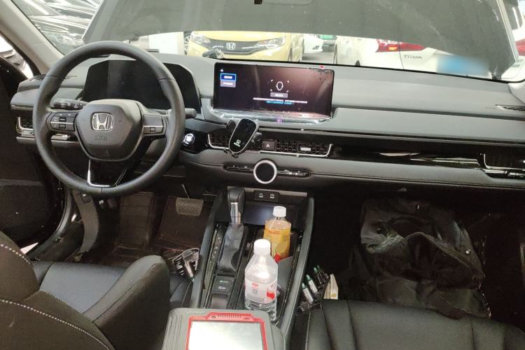 Used Honda Inspire 2025 260TURBO Elegant Edition Center Console