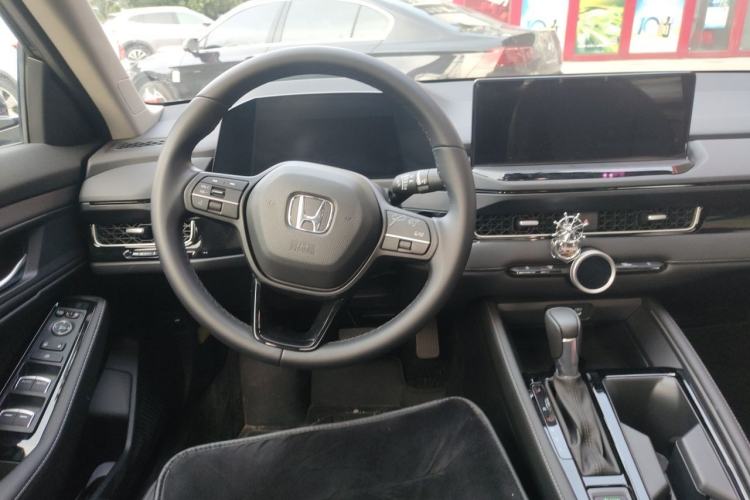 Used Honda Inspire 2025 260TURBO Elegant Edition Center Console