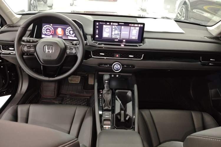Used Honda Inspire 2025 260TURBO Elite Edition Center Console