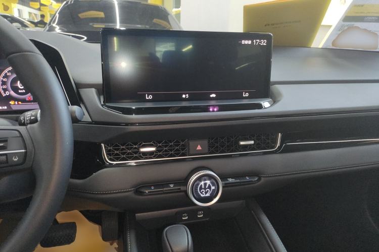 Used Honda Inspire 2025 260TURBO Elite Edition Center Console