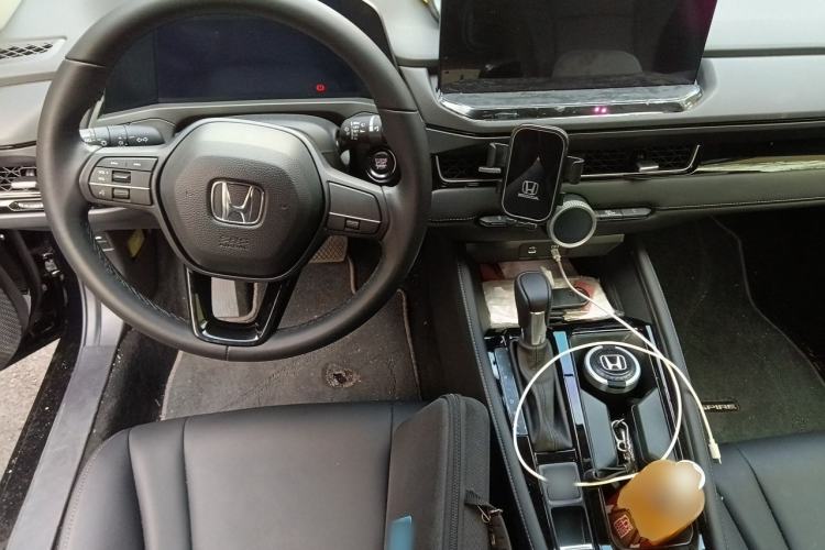 Used Honda Inspire 2025 260TURBO Elegant Edition Center Console