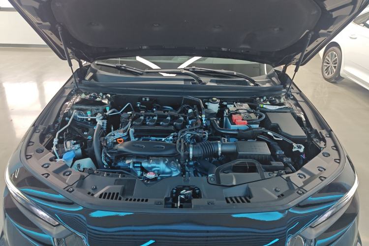 Used Honda Inspire 2025 260TURBO Elegant Edition Engine Bay
