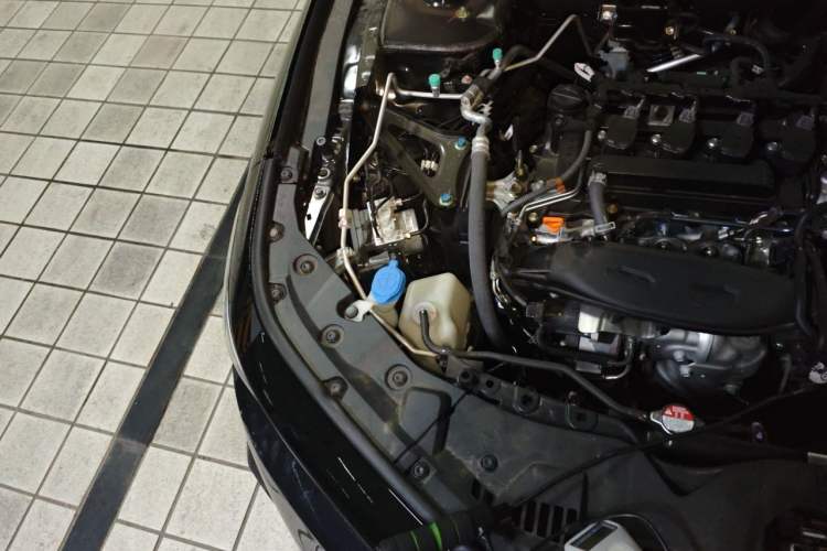 Used Honda Inspire 2025 260TURBO Elegant Edition Engine Bay Right