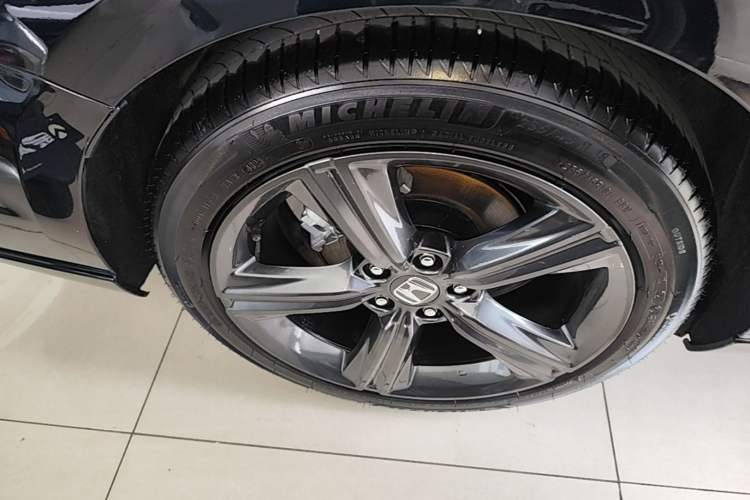 Used Honda Inspire 2025 260TURBO Elegant Edition Exterior 5