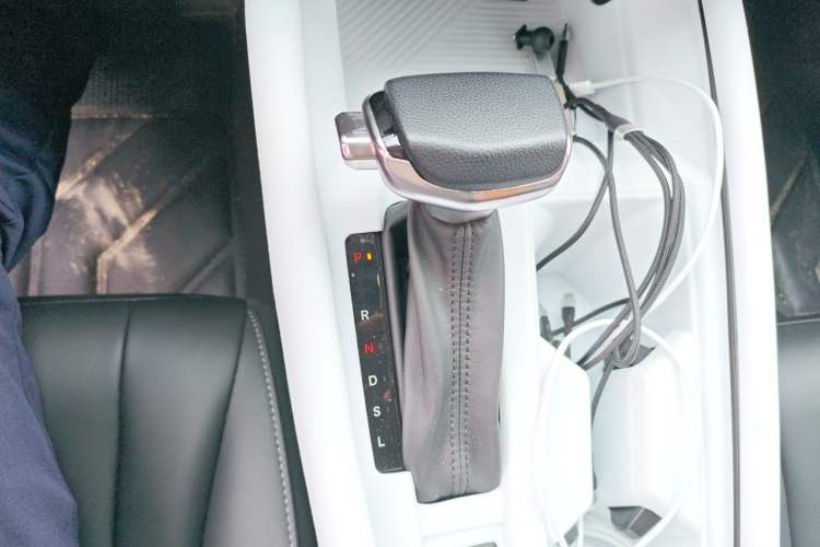 Used Honda Inspire 2025 260TURBO Elite Edition Gear Lever