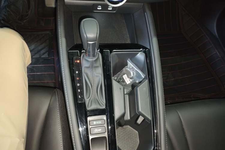 Used Honda Inspire 2025 260TURBO Elite Edition Gear Lever