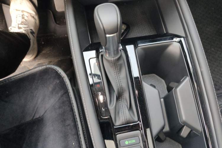 Used Honda Inspire 2025 260TURBO Elegant Edition Gear Lever