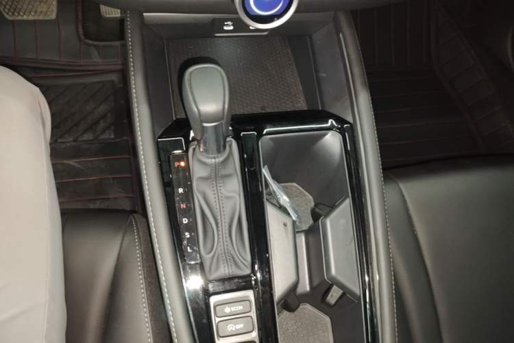 Used Honda Inspire 2025 260TURBO Elite Edition Gear Lever