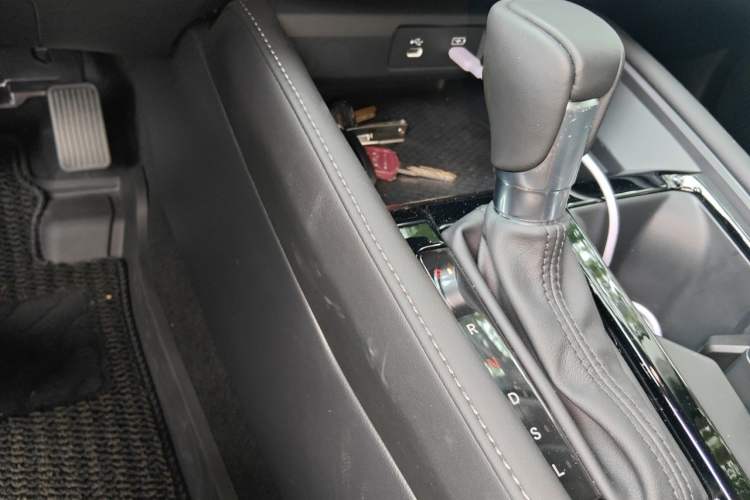 Used Honda Inspire 2025 260TURBO Elite Edition Gear Lever
