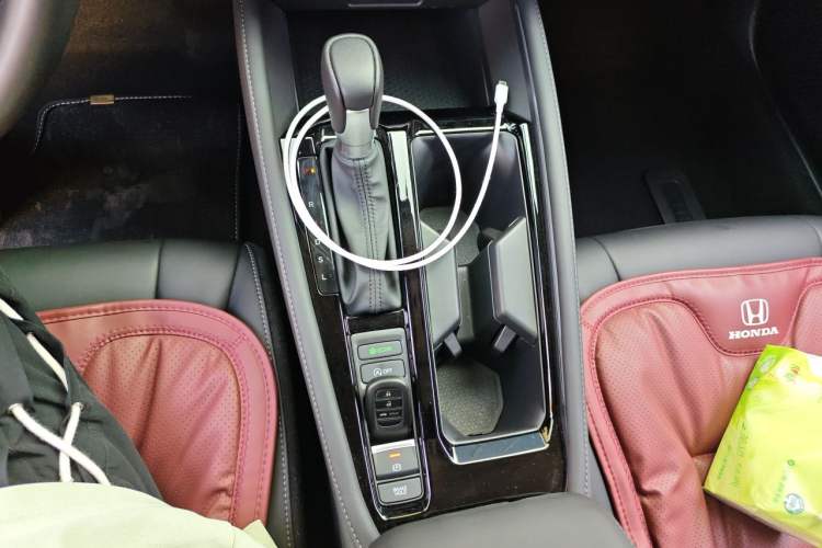 Used Honda Inspire 2025 260TURBO Elite Edition Gear Lever