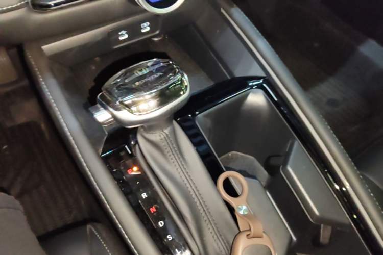 Used Honda Inspire 2025 260TURBO Elegant Edition Gear Lever