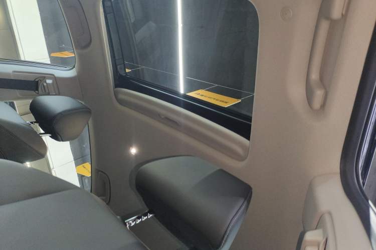Used Honda Inspire 2025 260TURBO Elite Edition Headliner